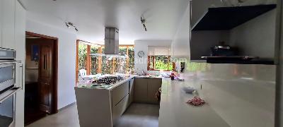 Casa de 4 alcobas en venta en San Jose De Bavaria, Bogotá, 360 m² · foto 6 de 17