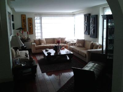 Casa de 4 alcobas en venta en San Jose De Bavaria, Bogotá, 340 m² · foto 12 de 17