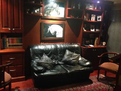 Casa de 4 alcobas en venta en San Jose De Bavaria, Bogotá, 340 m² · foto 3 de 17