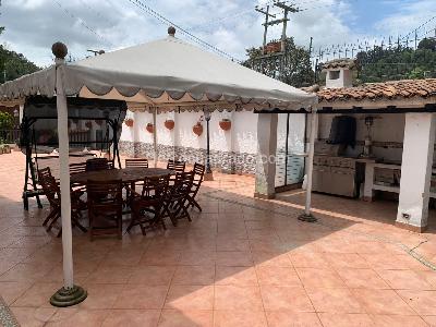 Casa de 4 alcobas en venta en San Jose De Bavaria, Bogotá, 360 m² · foto 2 de 17