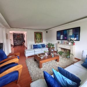 Casa de 4 alcobas en venta en San Jose De Bavaria, Bogotá, 380 m² · foto 4 de 20