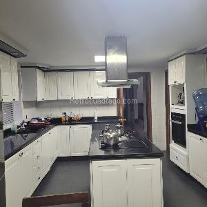 Casa de 5 alcobas en venta en San Jose De Bavaria, Bogotá, 380 m² · foto 14 de 15