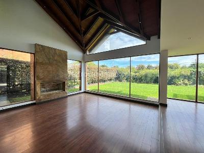 Casa en venta en San Jose De Bavaria, Bogotá · foto 2 de 13