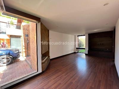 Casa de 5 alcobas en venta en San Jose De Bavaria, Bogotá, 560 m² · foto 5 de 14