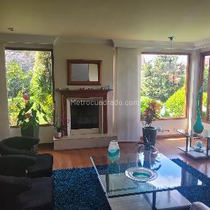Casa de 4 alcobas en venta en San Jose De Bavaria, Bogotá, 380 m² · foto 2 de 17
