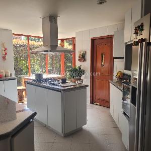 Casa de 4 alcobas en venta en San Jose De Bavaria, Bogotá, 380 m² · foto 5 de 17