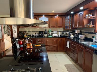 Casa de 4 alcobas en venta en San Jose De Bavaria, Bogotá, 340 m² · foto 10 de 19