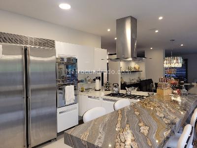 Casa de 4 alcobas en venta en San Jose De Bavaria, Bogotá, 380 m² · foto 6 de 12