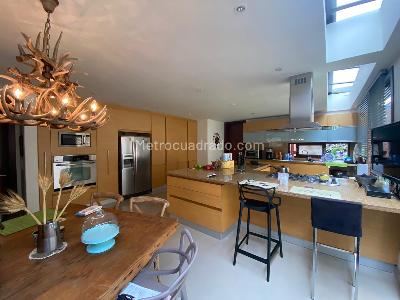 Casa de 4 alcobas en venta en San Jose De Bavaria, Bogotá, 480 m² · foto 11 de 14