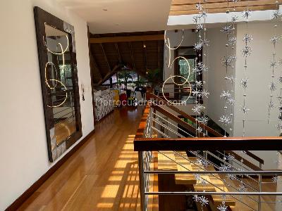 Casa de 4 alcobas en venta en San Jose De Bavaria, Bogotá, 480 m² · foto 3 de 14