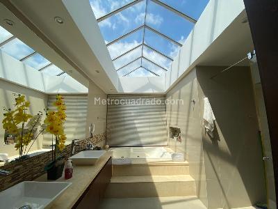 Casa de 4 alcobas en venta en San Jose De Bavaria, Bogotá, 480 m² · foto 6 de 14