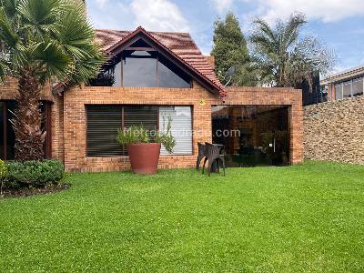 Casa de 4 alcobas en venta en San Jose De Bavaria, Bogotá, 480 m² · foto 14 de 16