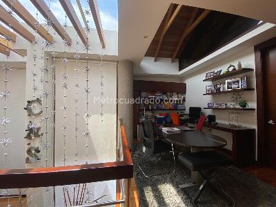 Casa de 4 alcobas en venta en San Jose De Bavaria, Bogotá, 480 m² · foto 4 de 16