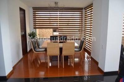 Casa de 4 alcobas en venta en San Jose De Bavaria, Bogotá, 360 m² · foto 5 de 15