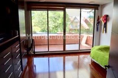 Casa de 4 alcobas en venta en San Jose De Bavaria, Bogotá, 360 m² · foto 8 de 15