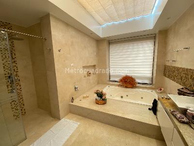 Casa de 4 alcobas en venta en San Jose De Bavaria, Bogotá, 560 m² · foto 13 de 18