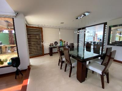 Casa de 4 alcobas en venta en San Jose De Bavaria, Bogotá, 560 m² · foto 2 de 18