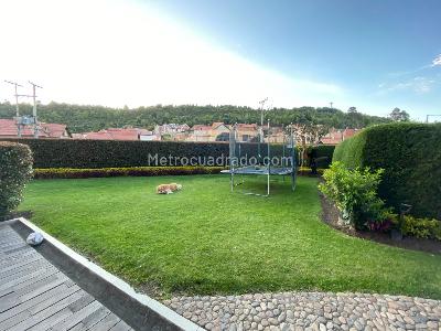 Casa de 3 alcobas en venta en San Jose De Bavaria, Bogotá, 400 m² · foto 12 de 18