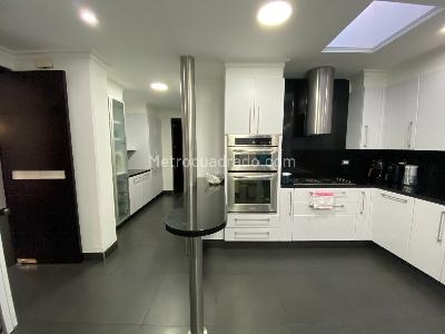 Casa de 3 alcobas en venta en San Jose De Bavaria, Bogotá, 400 m² · foto 7 de 18