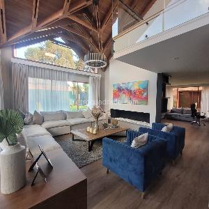 Casa de 4 alcobas en venta en San Jose De Bavaria, Bogotá, 460 m² · foto 1 de 7