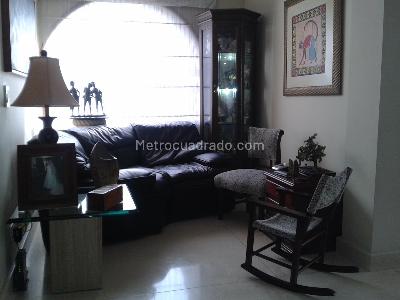 Casa de 5 alcobas en venta en San Jose De Bavaria, Bogotá, 340 m² · foto 14 de 19