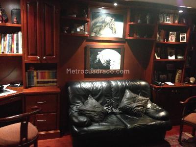 Casa de 5 alcobas en venta en San Jose De Bavaria, Bogotá, 340 m² · foto 16 de 19