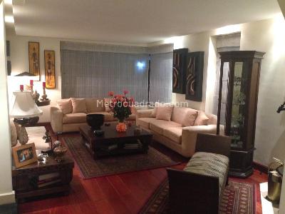 Casa de 5 alcobas en venta en San Jose De Bavaria, Bogotá, 340 m² · foto 17 de 19