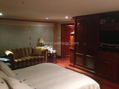 Casa de 5 alcobas en venta en San Jose De Bavaria, Bogotá, 340 m² · foto 9 de 19