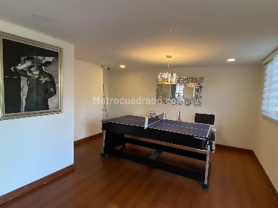 Casa de 4 alcobas en venta en San Jose De Bavaria, Bogotá, 350 m² · foto 2 de 15