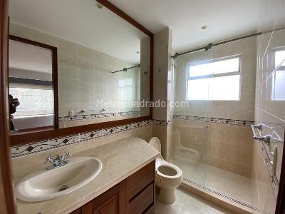 Casa de 5 alcobas en venta en Hacienda San Simon, Bogotá, 1600 m² · foto 13 de 19