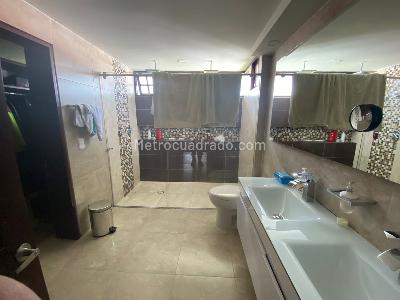 Casa de 4 alcobas en venta en San Jose De Bavaria, Bogotá, 460 m² · foto 18 de 18