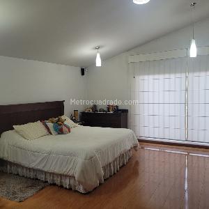 Casa de 4 alcobas en venta en San Jose De Bavaria, Bogotá, 400 m² · foto 11 de 18
