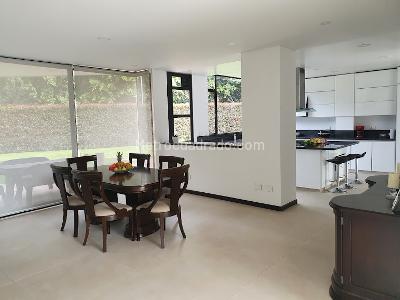 Casa de 4 alcobas en venta en Hacienda San Simon, Bogotá, 420 m² · foto 14 de 19