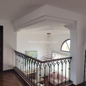 Casa de 5 alcobas en venta en San Jose De Bavaria, Bogotá, 360 m² · foto 10 de 18
