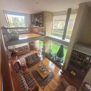 Casa de 4 alcobas en venta en San Jose De Bavaria, Bogotá, 670 m² · foto 2 de 9