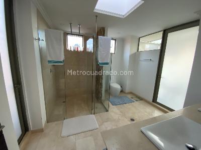 Casa de 3 alcobas en venta en San Jose De Bavaria, Bogotá, 400 m² · foto 17 de 17