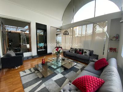 Casa de 3 alcobas en venta en San Jose De Bavaria, Bogotá, 400 m² · foto 2 de 17