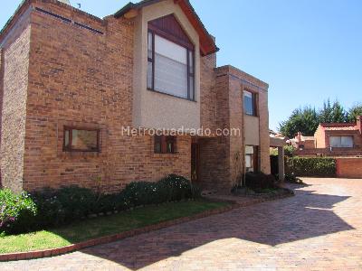 Casa de 4 alcobas en venta en San Jose De Bavaria, Bogotá, 300 m² · foto 11 de 17