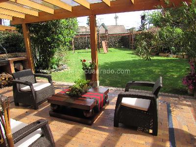 Casa de 4 alcobas en venta en San Jose De Bavaria, Bogotá, 300 m² · foto 1 de 17