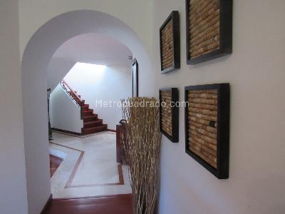 Casa de 4 alcobas en venta en San Jose De Bavaria, Bogotá, 300 m² · foto 8 de 17