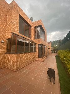 Casa de 5 alcobas en venta en San Jose De Bavaria, Bogotá, 420 m² · foto 15 de 20