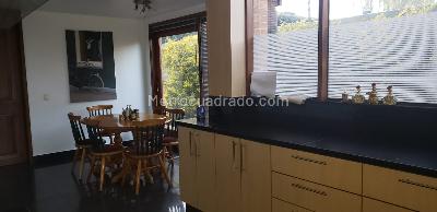 Casa de 5 alcobas en venta en San Jose De Bavaria, Bogotá, 420 m² · foto 11 de 20