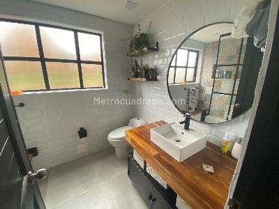 Casa de 3 alcobas en venta en San Jose De Bavaria, Bogotá, 300 m² · foto 12 de 16
