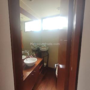 Casa de 4 alcobas en venta en San Jose De Bavaria, Bogotá, 360 m² · foto 7 de 12