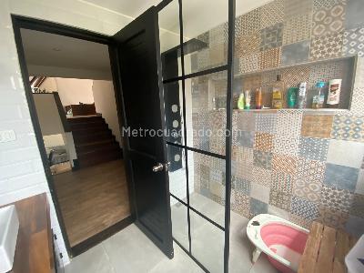 Casa de 3 alcobas en venta en San Jose De Bavaria, Bogotá, 300 m² · foto 10 de 15
