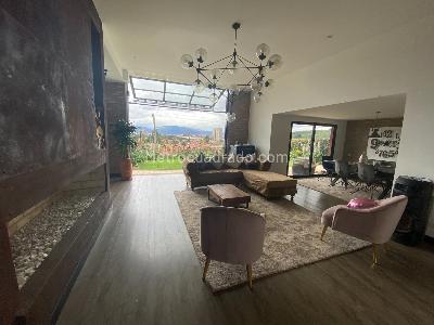 Casa de 3 alcobas en venta en San Jose De Bavaria, Bogotá, 300 m² · foto 5 de 15