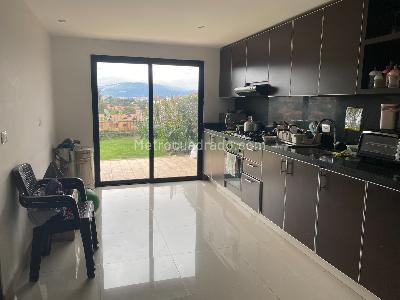 Casa de 3 alcobas en venta en San Jose De Bavaria, Bogotá, 300 m² · foto 7 de 15