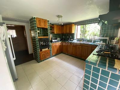 Casa de 4 alcobas en venta en Guaymaral, Bogotá, 1700 m² · foto 8 de 17