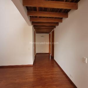 Casa de 4 alcobas en venta en San Jose De Bavaria, Bogotá, 800 m² · foto 13 de 16