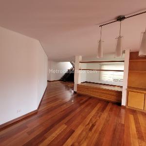 Casa de 4 alcobas en venta en San Jose De Bavaria, Bogotá, 800 m² · foto 4 de 16